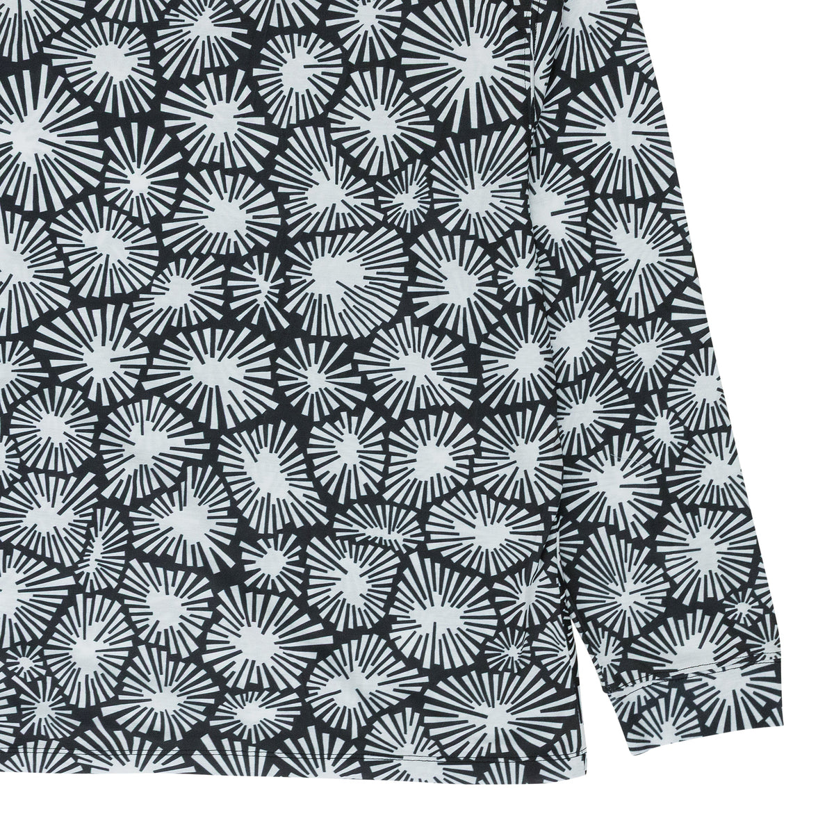 BLACK LONG-SLEEVE T-SHIRT
