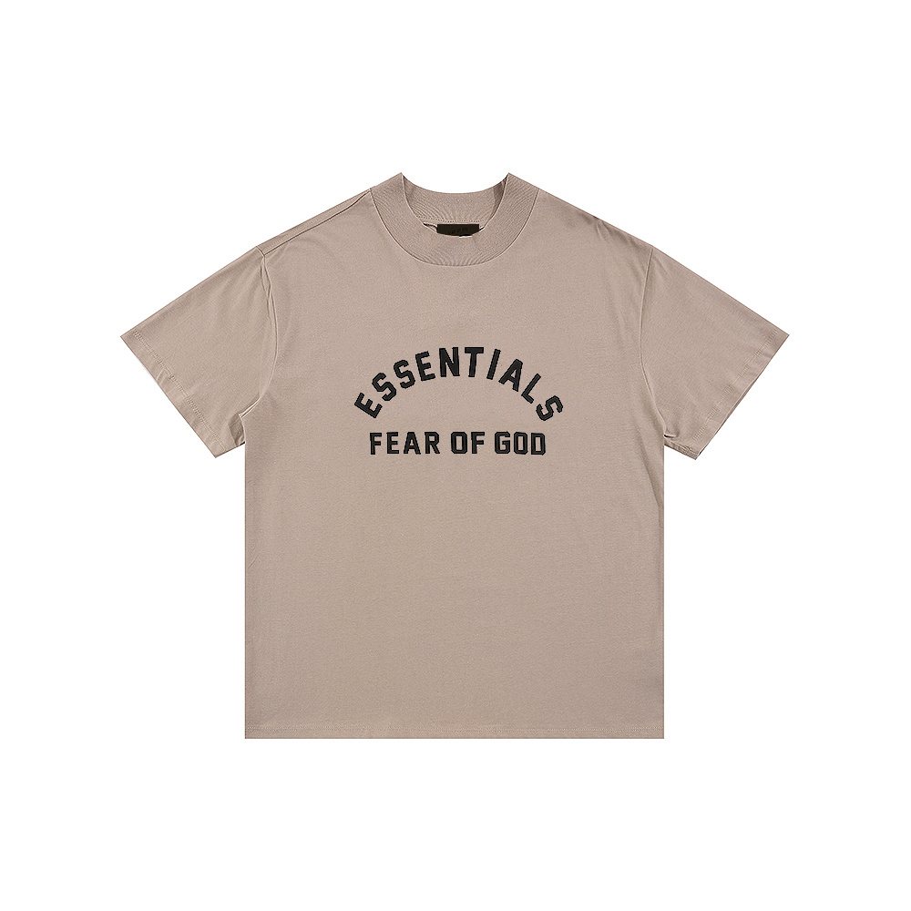 Fear of God ESSENTIALS Contrast Logo Short-Sleeve T-Shirt