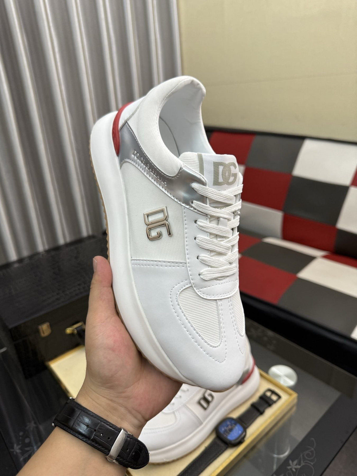 Dolce & Gabbana Metallic DG Logo Low-Top Sneakers