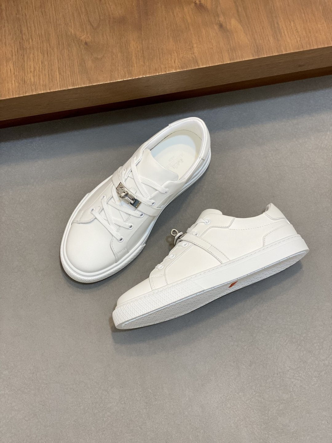 Hermes Men's Low-Top Lace-Up Sneakers