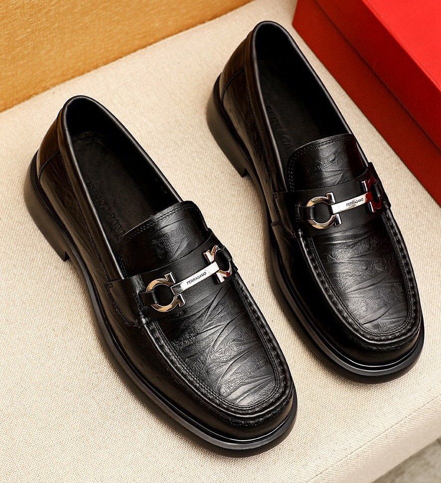 Salvatore Ferragamo Black Bit Loafers - Embossed Texture